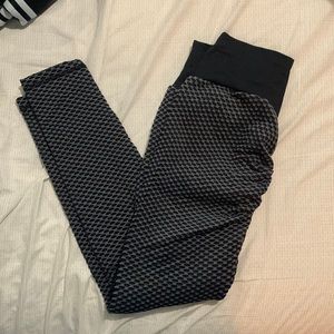 Butt Scrunch Workout Leggings